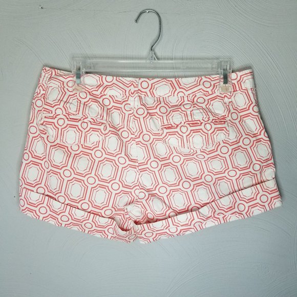 Old Navy Patterned Low Rise Shorts - Picture 2 of 5